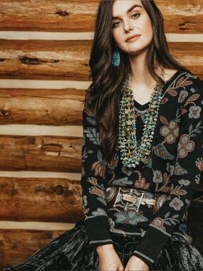 Double D Ranch Black Goats Island Souvenirs Top beaded print